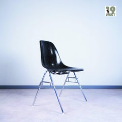 Two Glassfiber Side Chairs by Charles & Ray Eames for Vitra