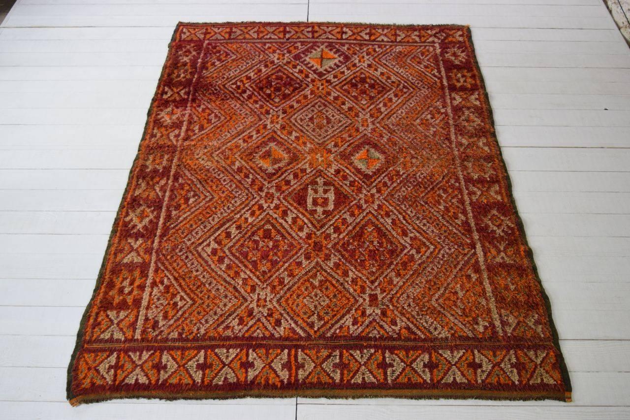Mid-20th Century Moroccan Berber Rug In Good Condition For Sale In Egerton, Kent