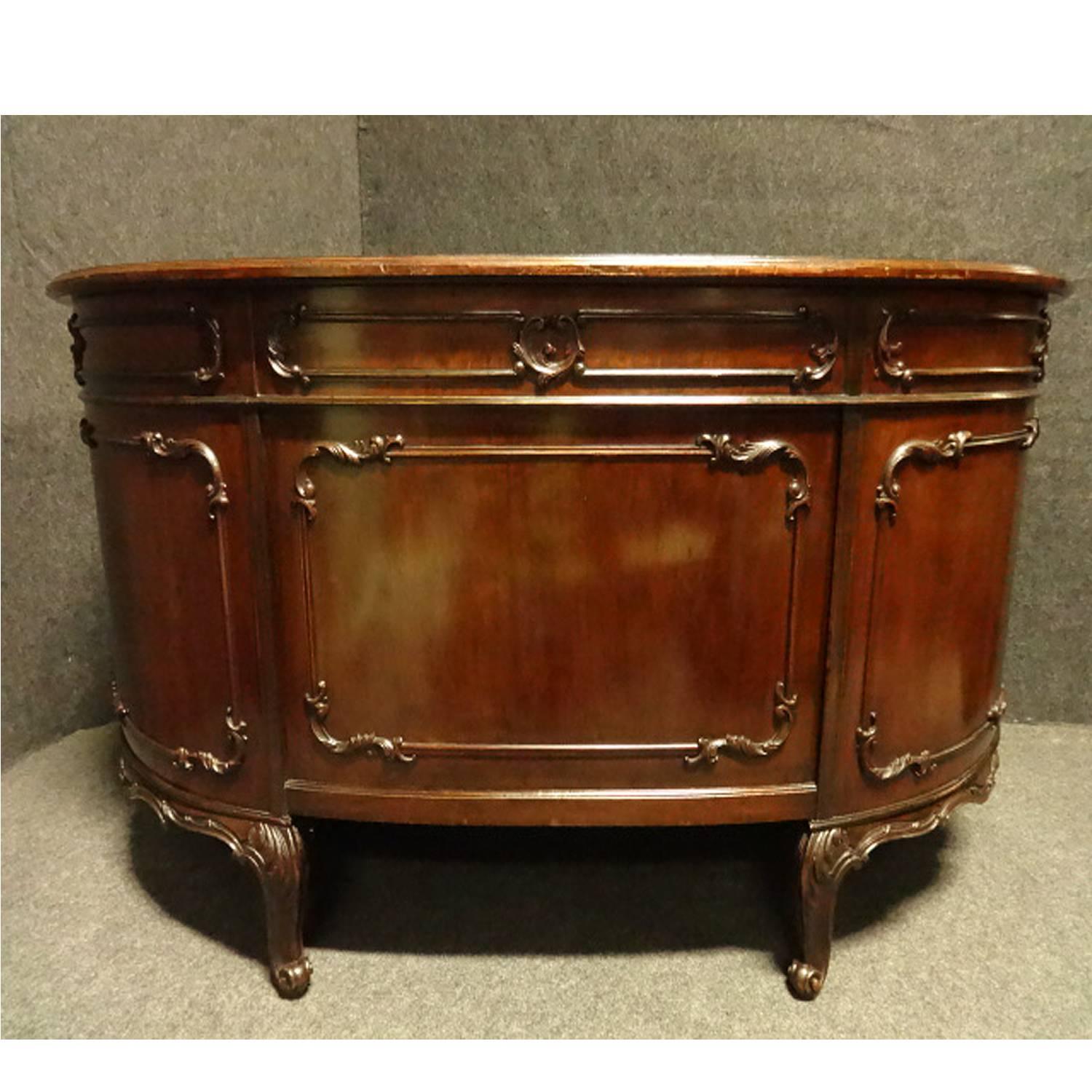 English Top Quality Chippendale Mahogany Kidney Desk