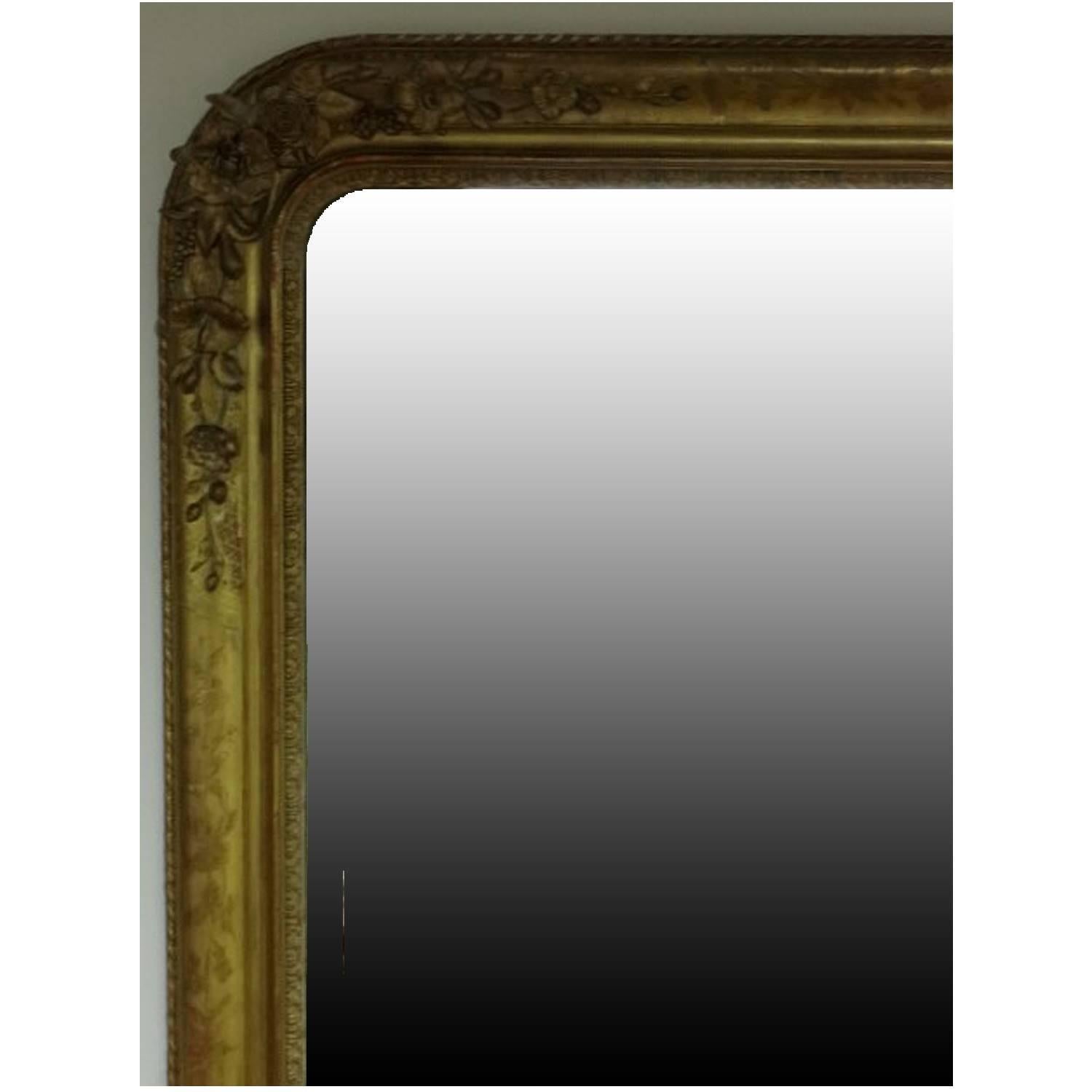A stunning French gesso mirror with original plate glass, in excellent original condition.