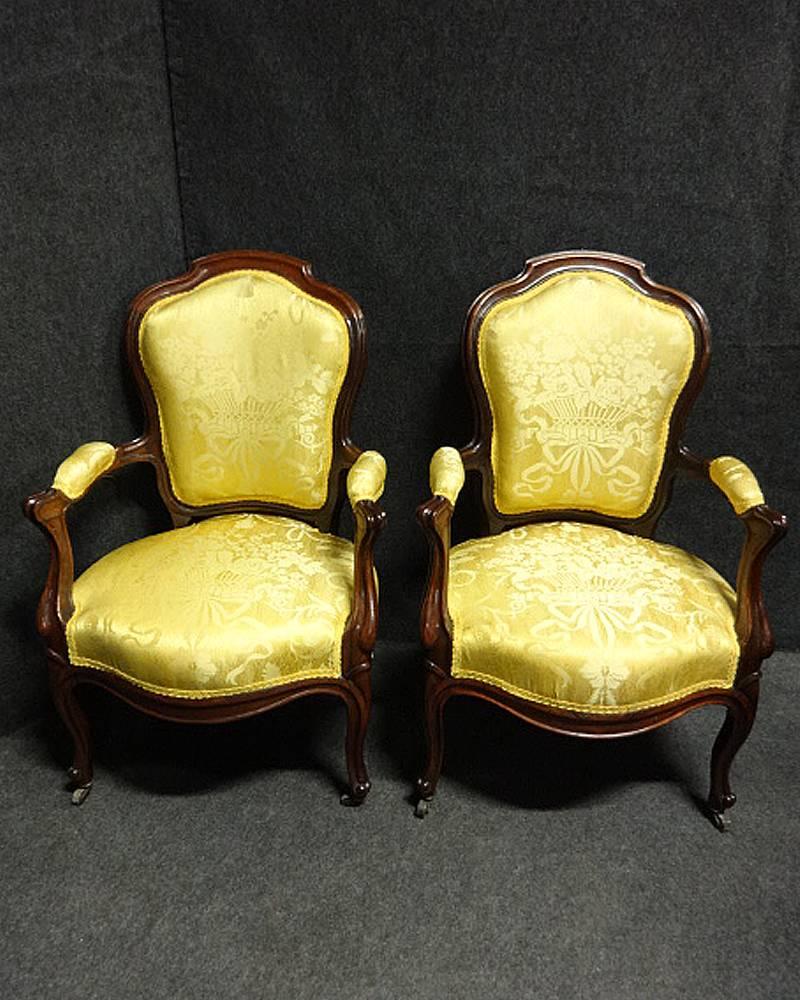 Superb Quality Pair of French 19th Century Rosewood Elbow Chairs For Sale 5