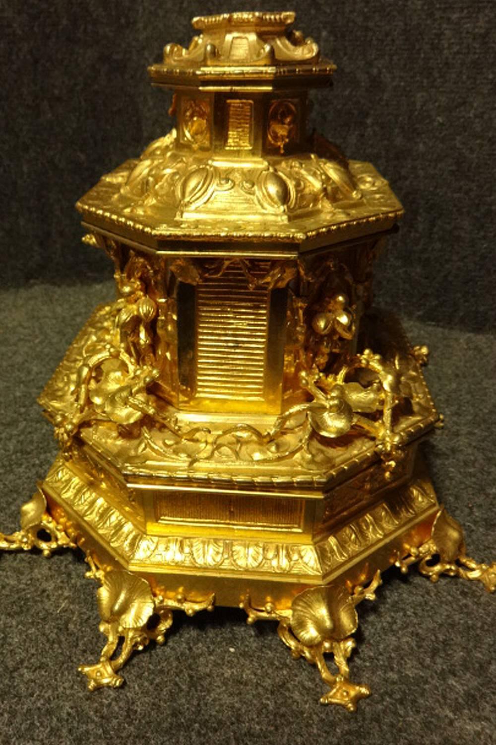 Outstanding French Gilt Bronze Table Jewellery Casket C.1850 For Sale 3