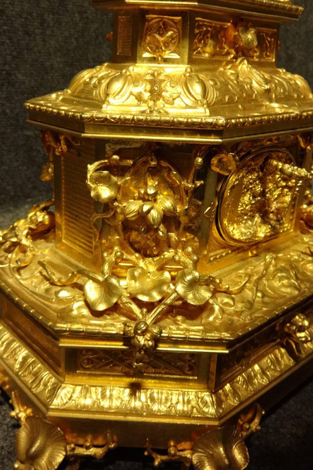 Outstanding French Gilt Bronze Table Jewellery Casket C.1850 For Sale 4