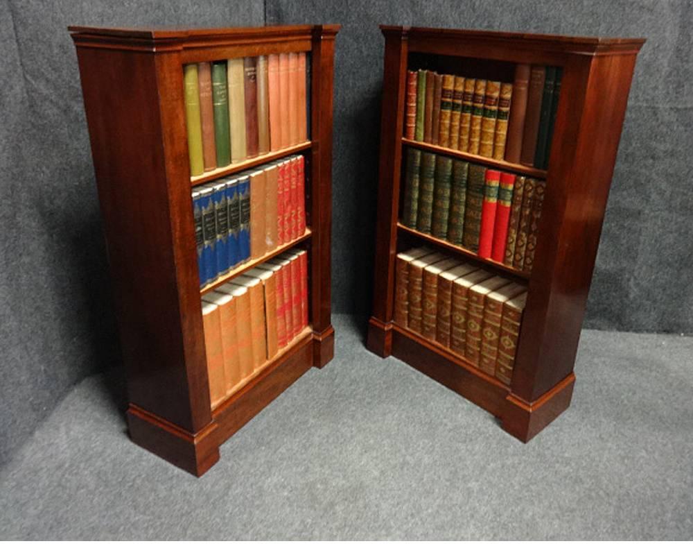 Empire Good Pair of Victorian Mahogany Dwarf Bookcases For Sale