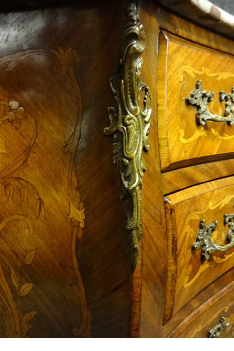Kingwood French Marquetry Chest of Drawers of Small Proportions For Sale