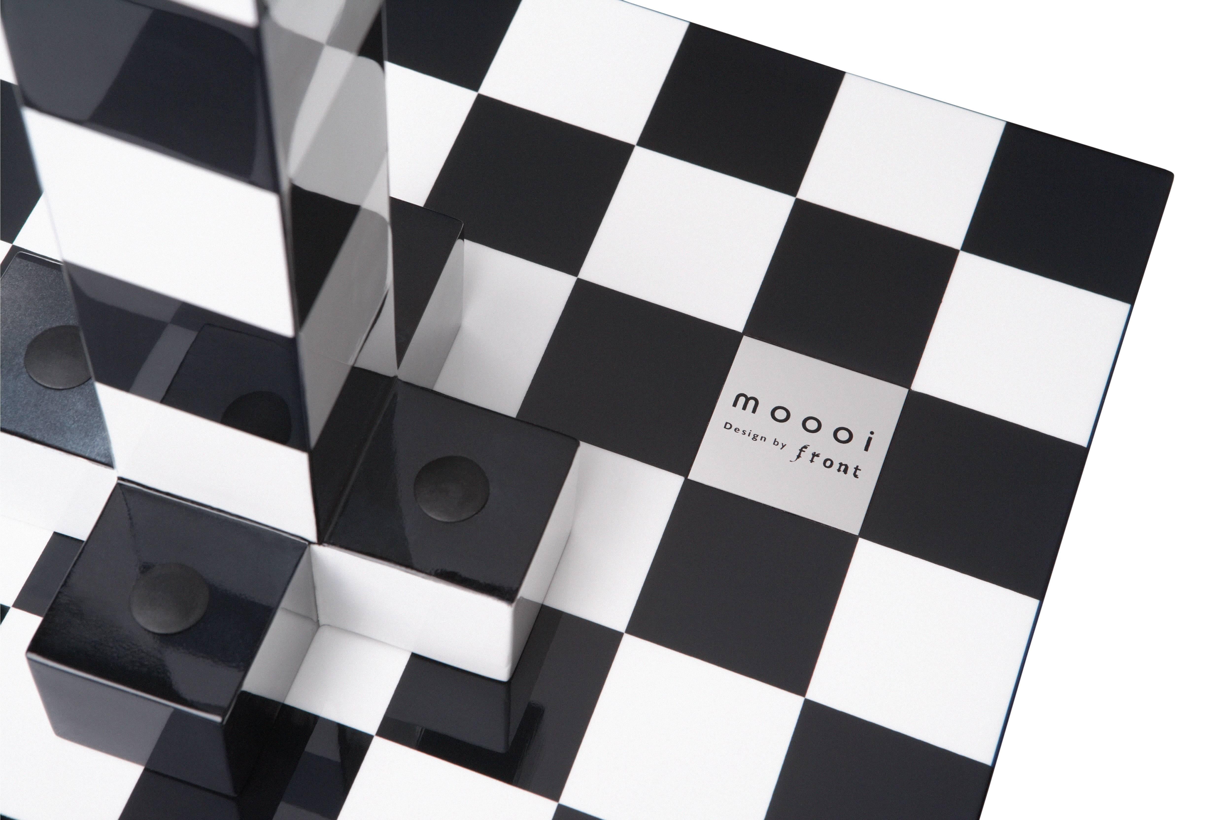 Modern Moooi Chess Side Table in Black and White For Sale