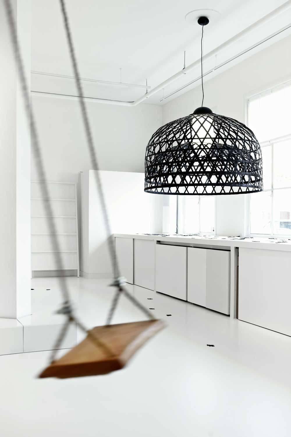Modern Moooi Emperor Suspension Lamp by Neri & Hu in Black and Red Bamboo Rattan For Sale