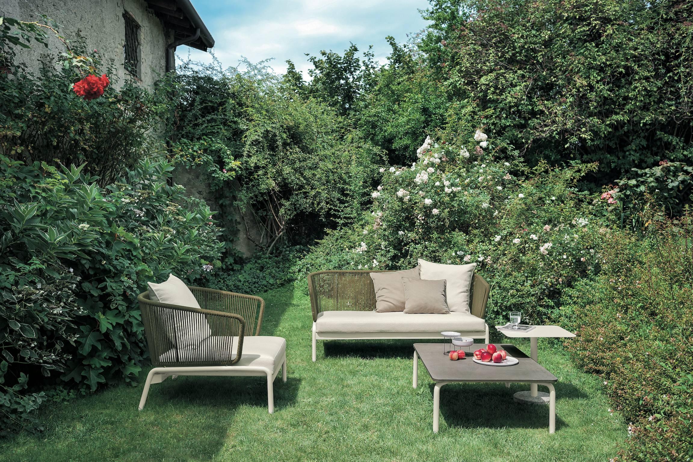 Roda Spool Two-Seat Sofa for Outdoor/Indoor Use by Rodolfo Dordoni (Moderne) im Angebot
