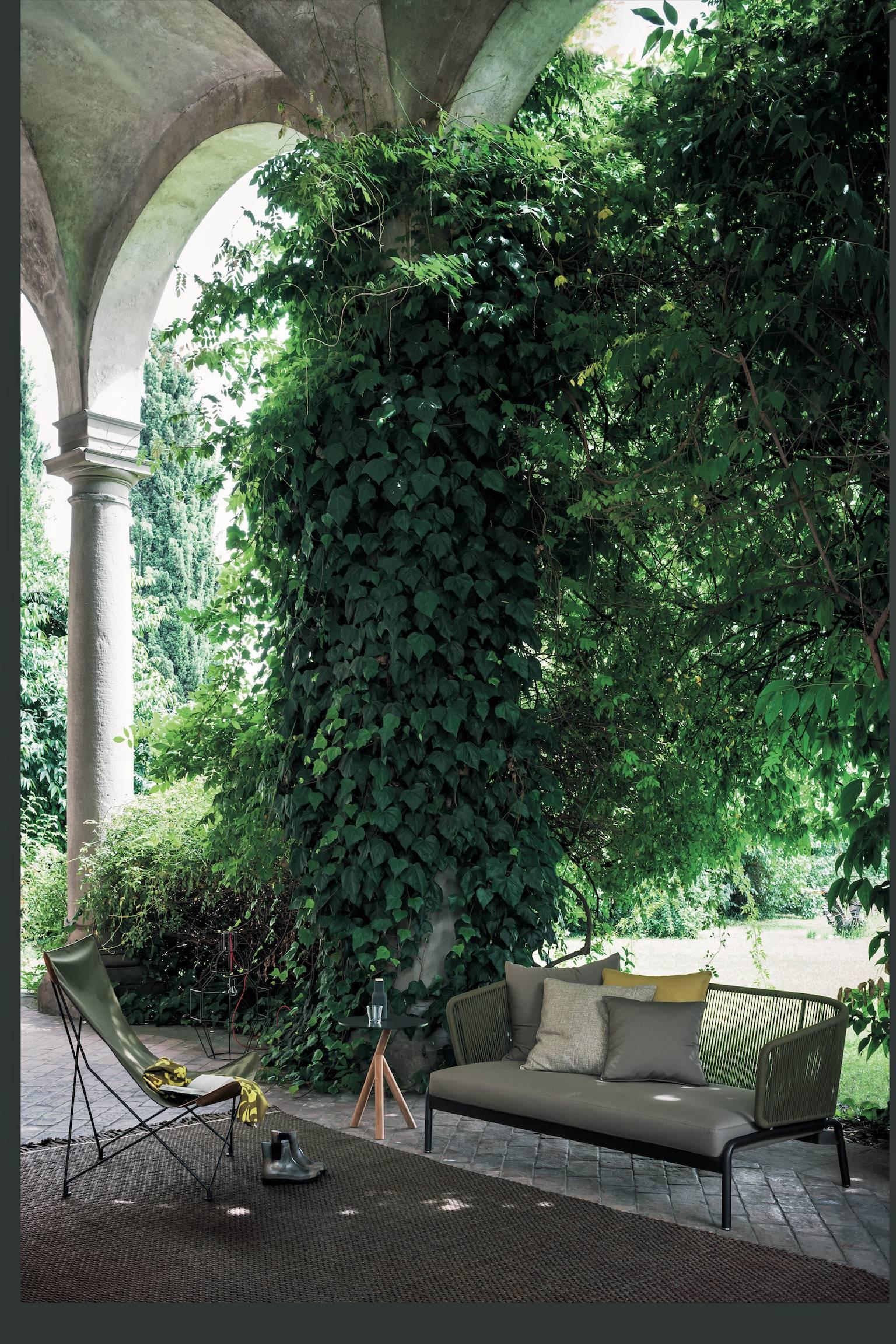 Roda Spool Two-Seat Sofa for Outdoor/Indoor Use by Rodolfo Dordoni (Italienisch) im Angebot