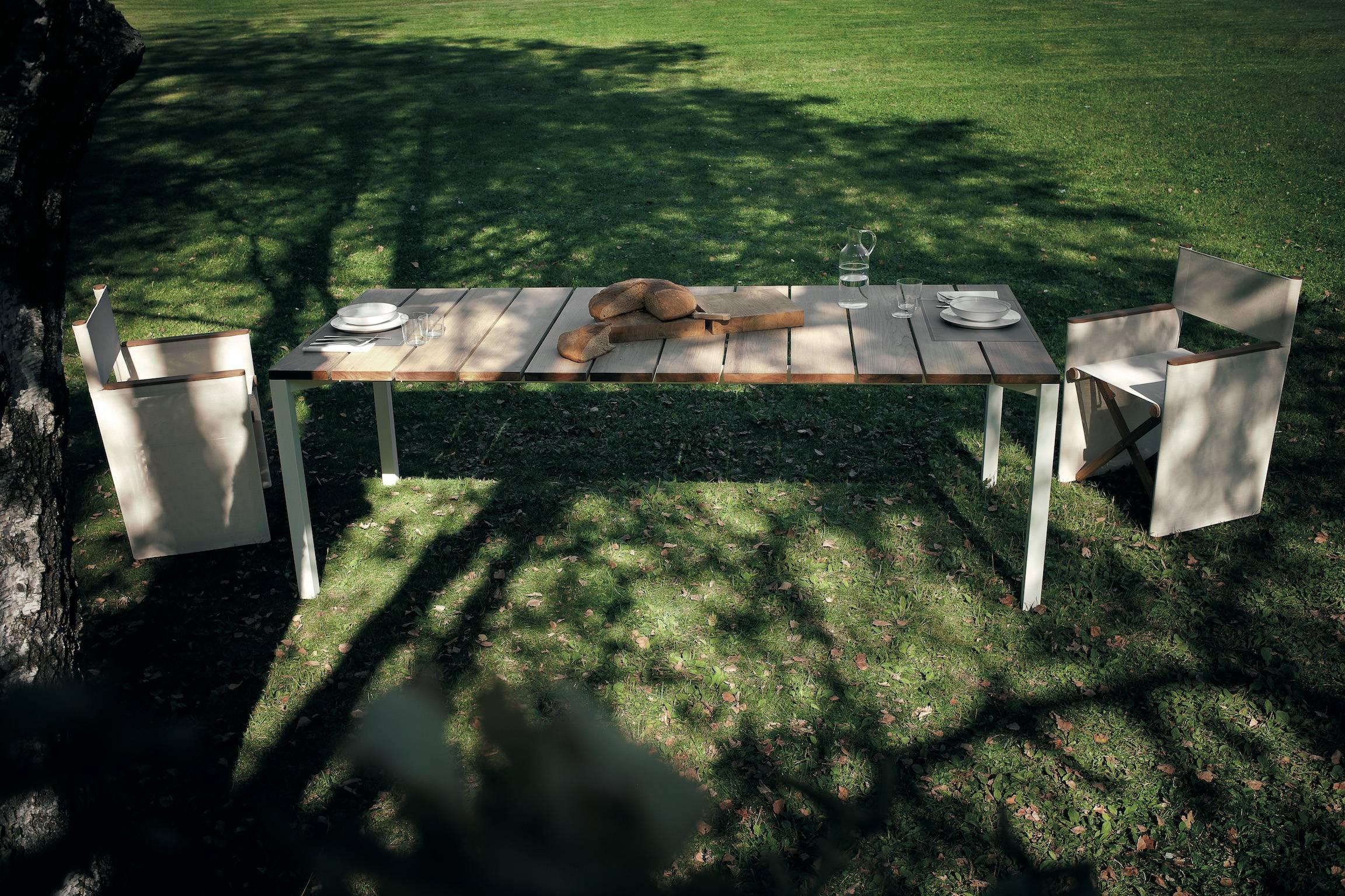 Roda Orson Folding Director Dining/Side Chair for Outdoor and Indoor Use (21. Jahrhundert und zeitgenössisch) im Angebot