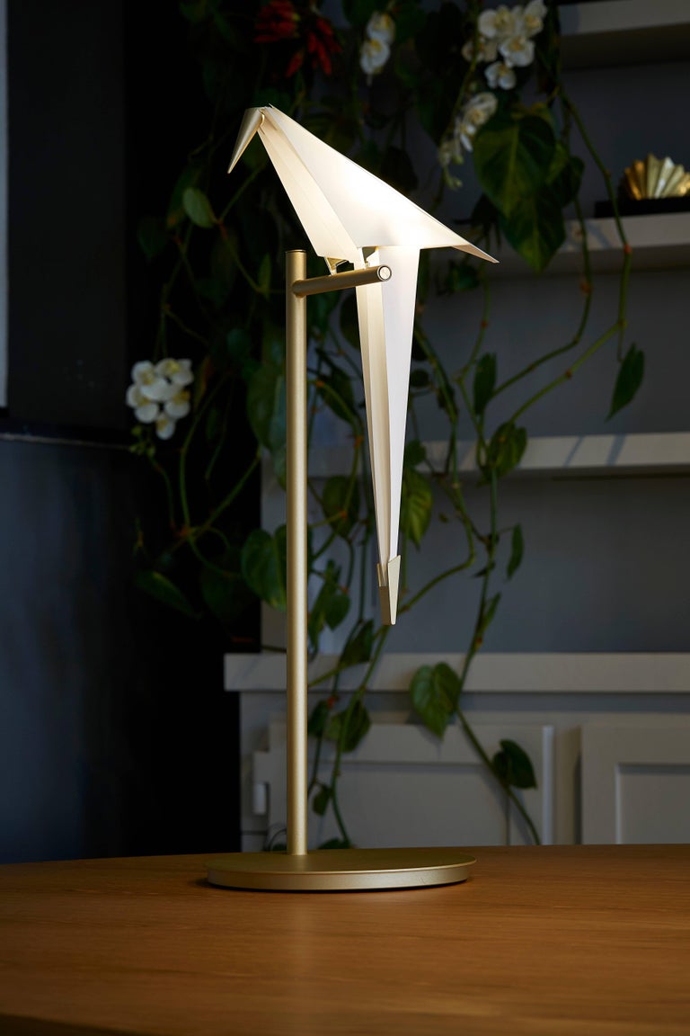 Moooi Perch LED Table Lamp in Brass with White Bird For Sale at 1stDibs