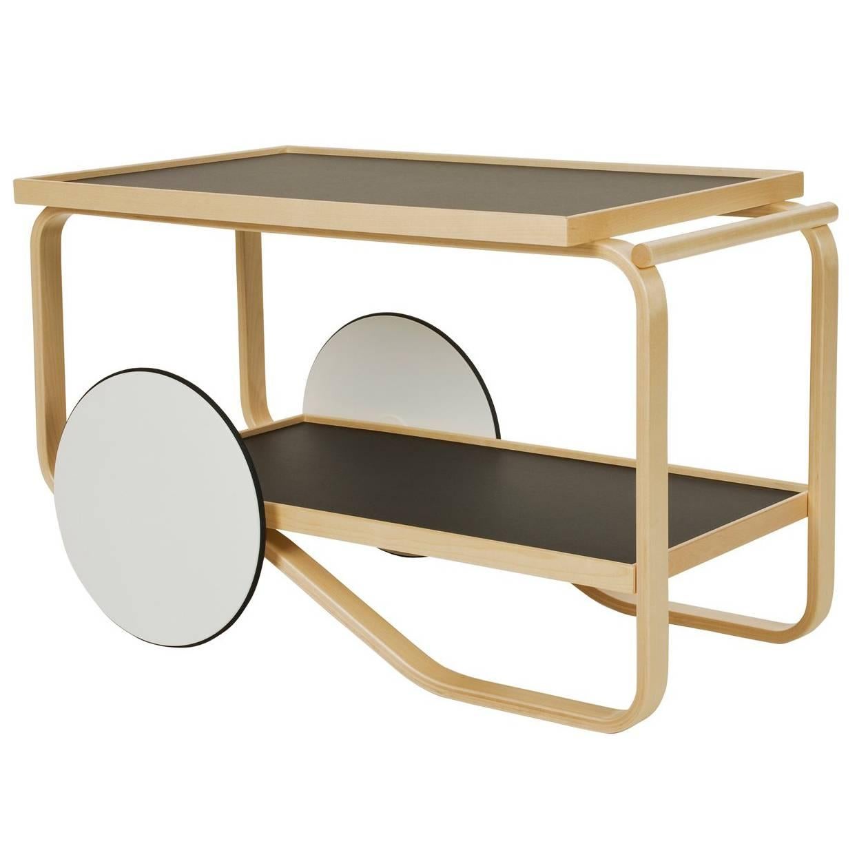 Artek Tea Trolley 901 Bar Cart in Birchwood with White Top and Wheels For Sale 2