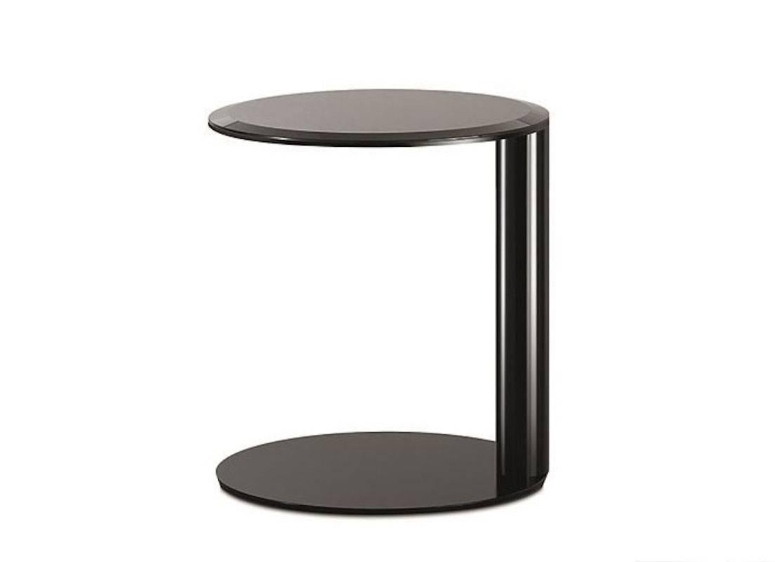 Oto mini coffee and side tables by Oscar e Gabriele Buratti for Gallotti & Radice.

Coffee or side table with 10 mm bevelled and bright painted glass top. Bright lacquered metal structure. Available in black, blue grey and liquorice.

Various