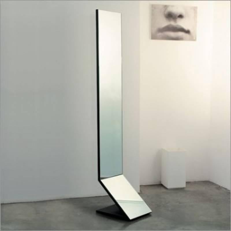 Freestanding floor mirror with bent dark grey metal structure.

Size:
Cm
30 x 39 x 175H
Inches
12 x 15½ x 69H