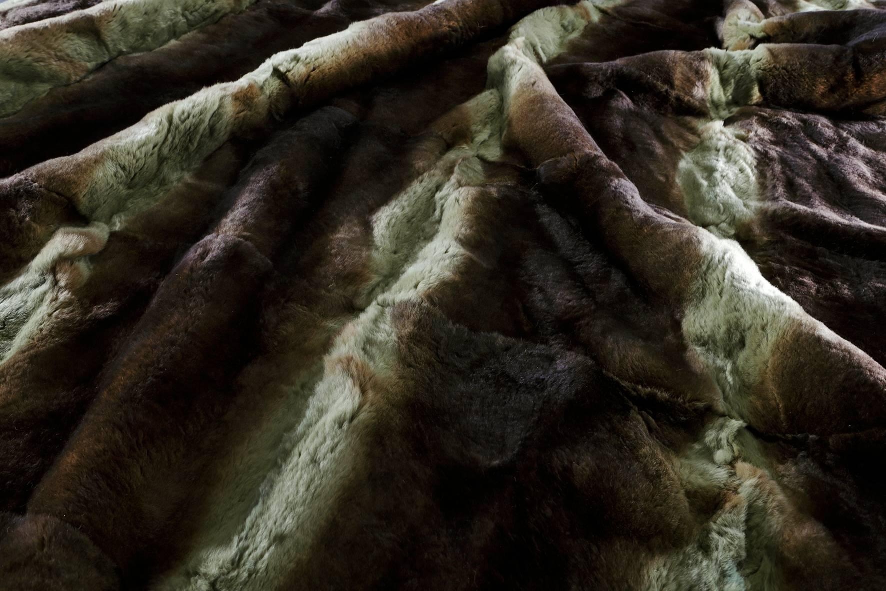 ORYLAG, RARE AND PRECIOUS FUR
Luxurious, warm and soft Orylag french fur throw - dyed in pistachio color.
Fully lined with Italian cashmere.
Work of excellence, French Orylag fur is a rare and precious material.
