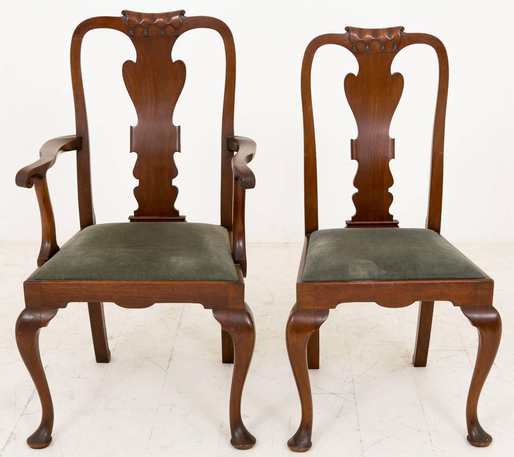 British Late Victorian Mahogany Dining Table and Seven Chairs For Sale