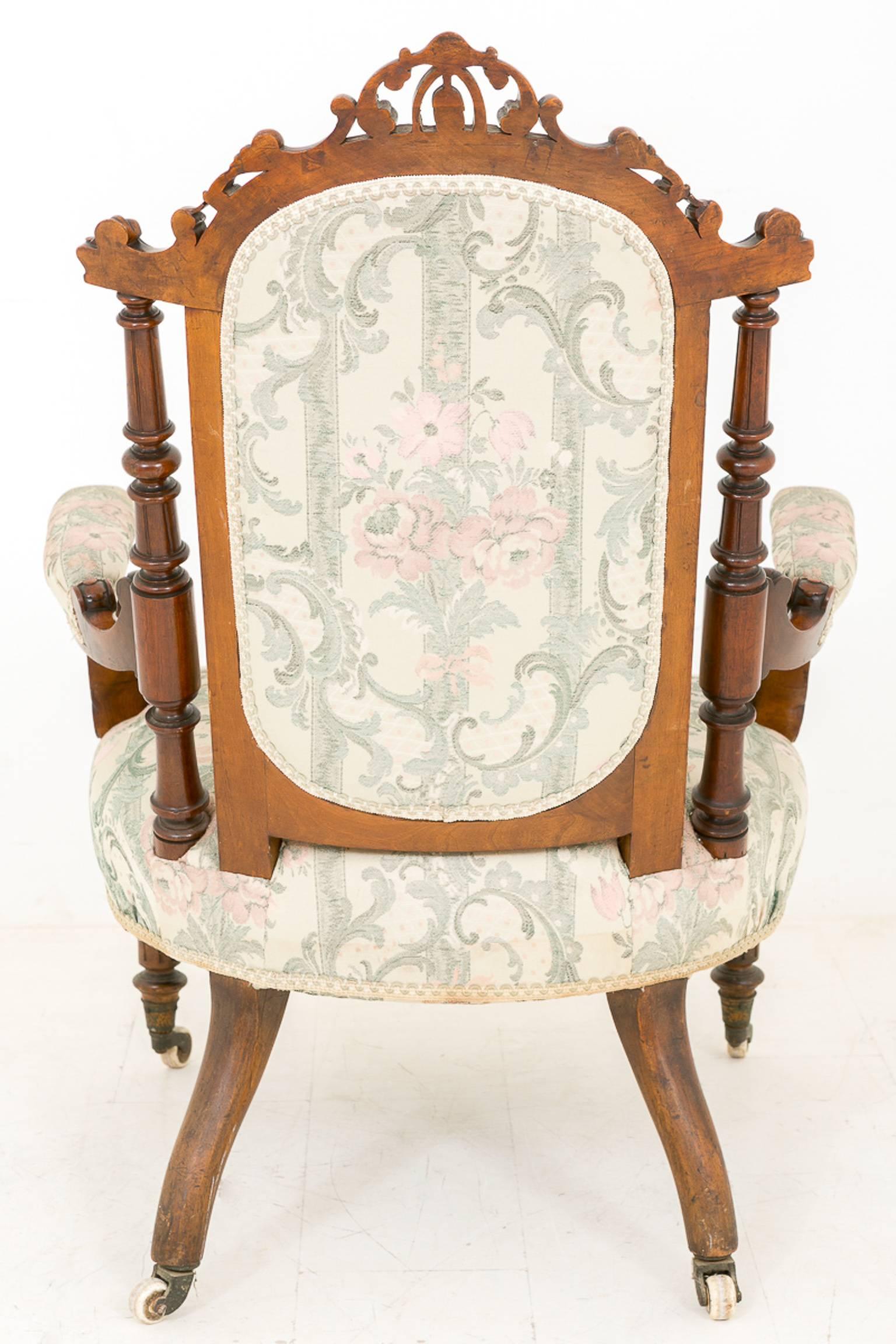 Pair of Victorian Walnut His and Hers Salon Chairs For Sale 1