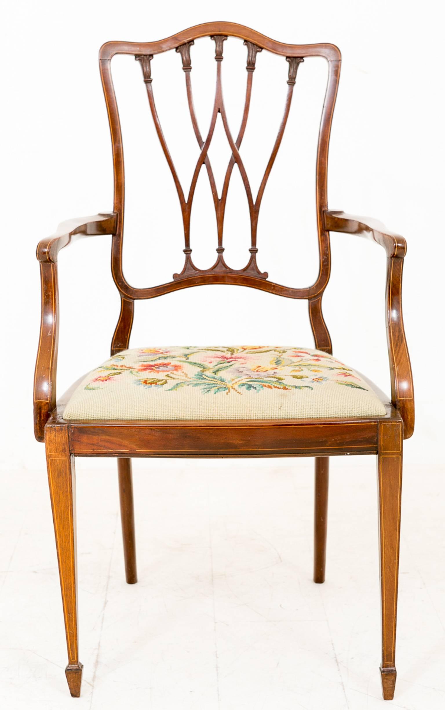 Late 19th Century Very Pretty Set of Six 'Four Plus Two' Sheraton Revival Dining Chairs For Sale