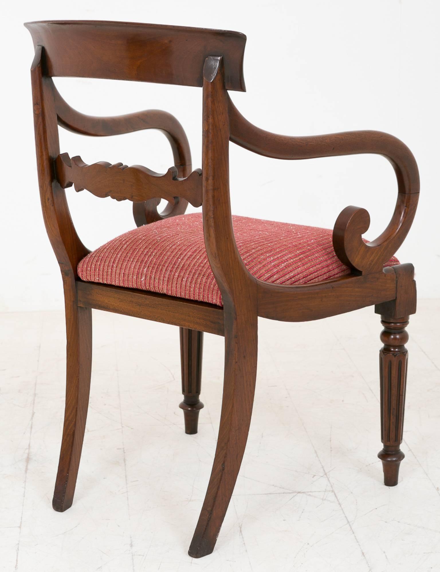 British Pair of William IV Mahogany Library Chairs For Sale