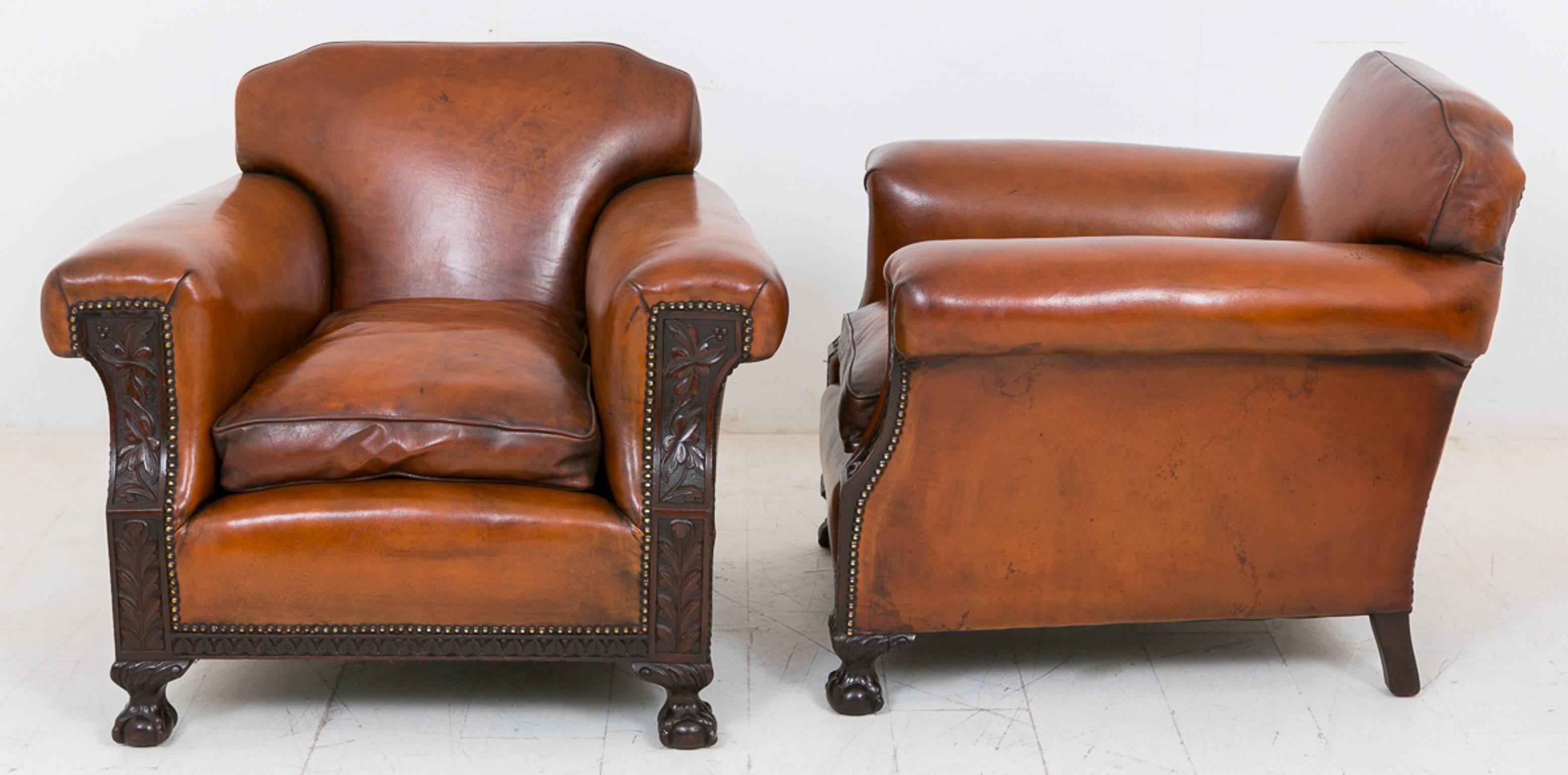 Pair of Leather Club Chairs In Good Condition In Norwich, Norfolk