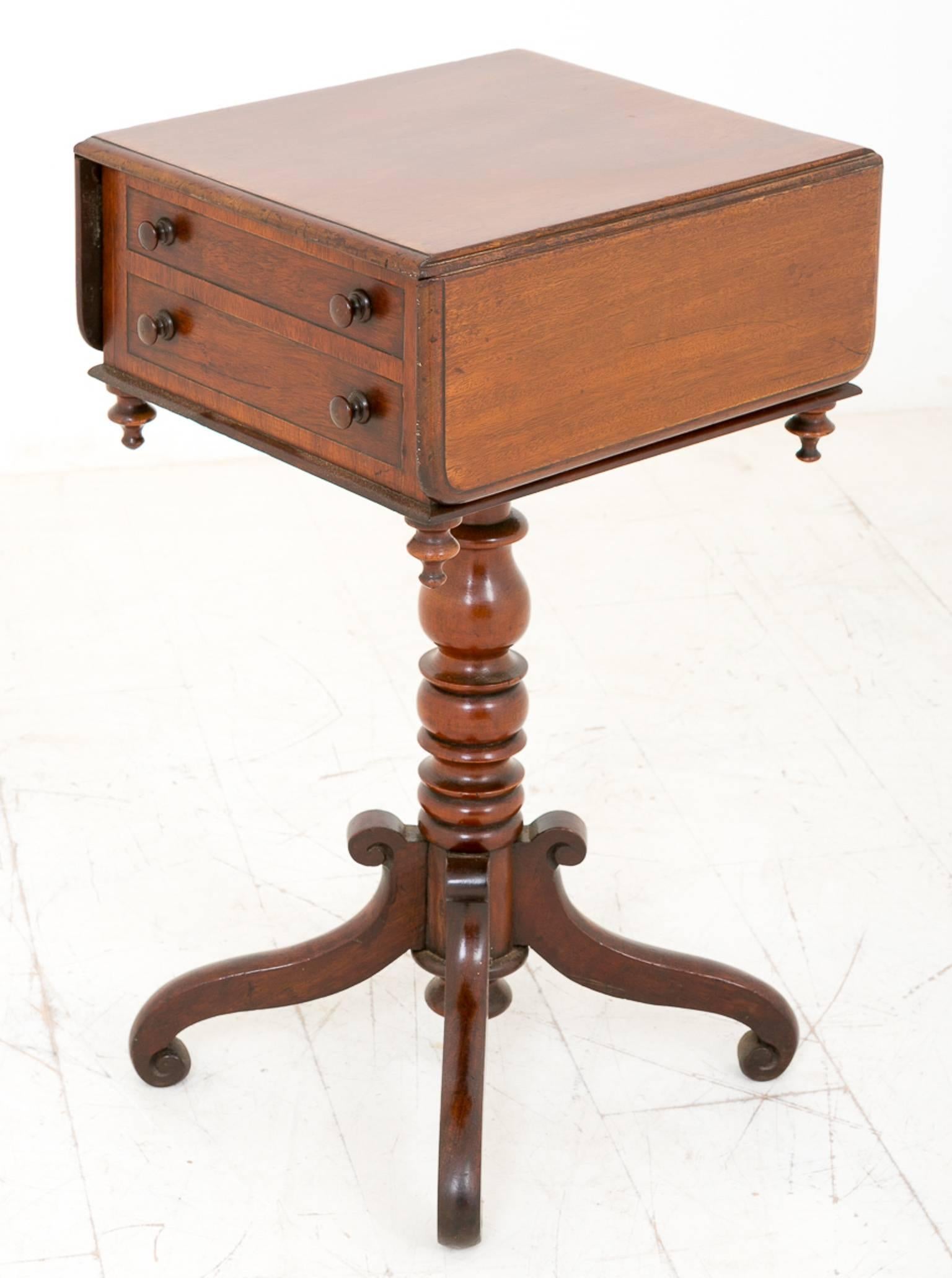William IV Mahogany Occasional Table In Good Condition In Norwich, Norfolk