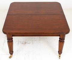 Mid-Victorian Mahogany Extending Dining Table