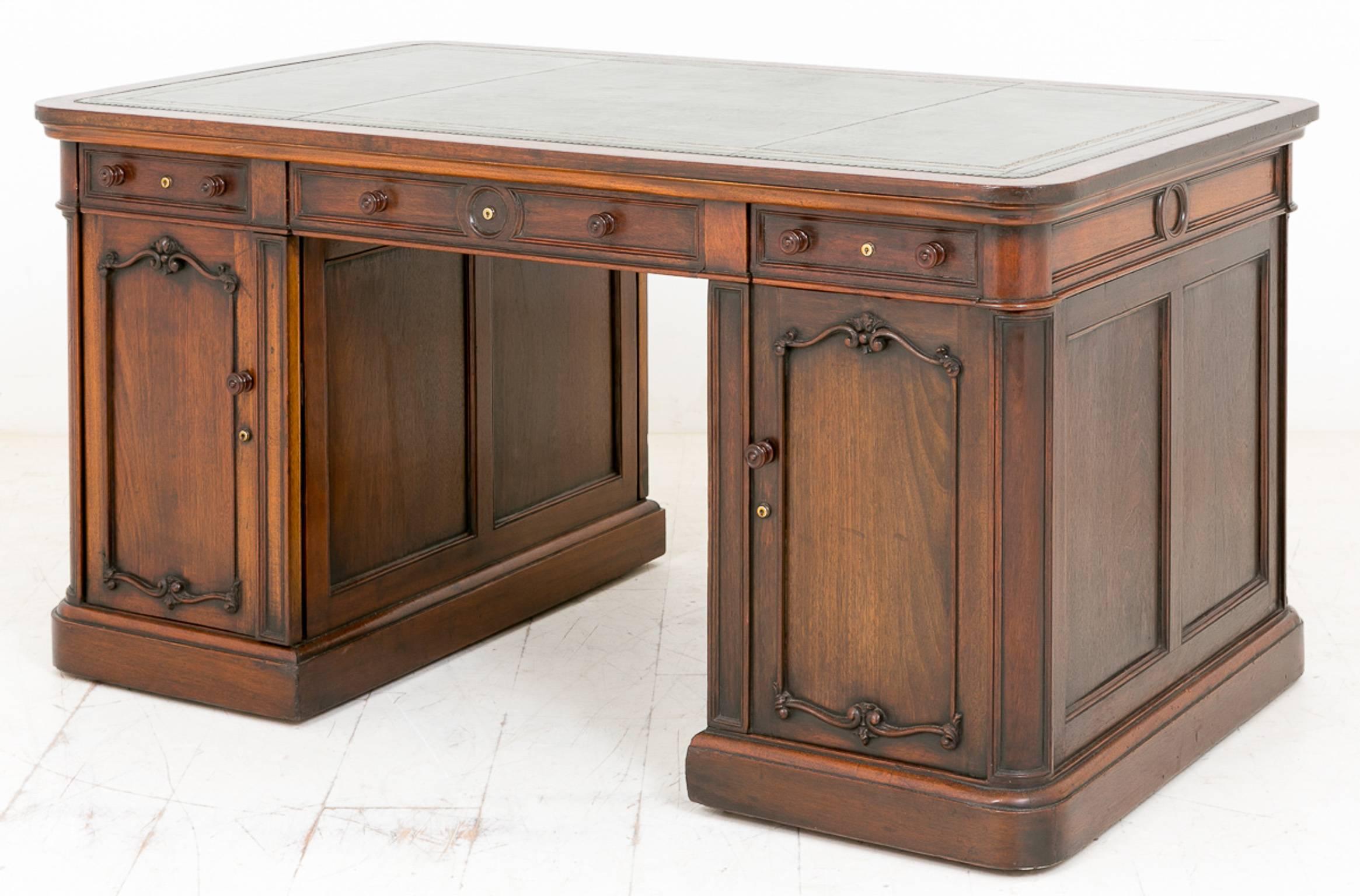 Mid-19th Century Mid-Victorian Partners Desk For Sale