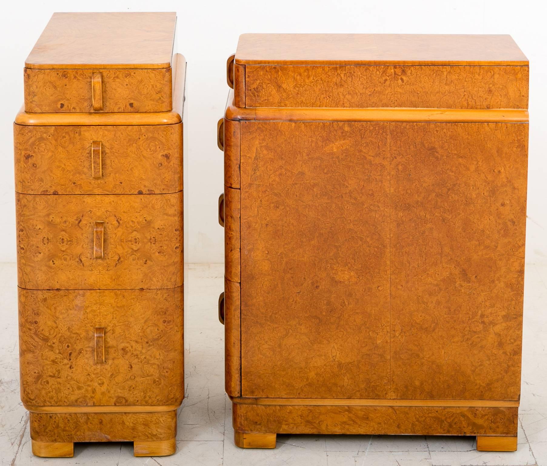 Early 20th Century Pair of Burr Walnut Art Deco Bedside Chests For Sale