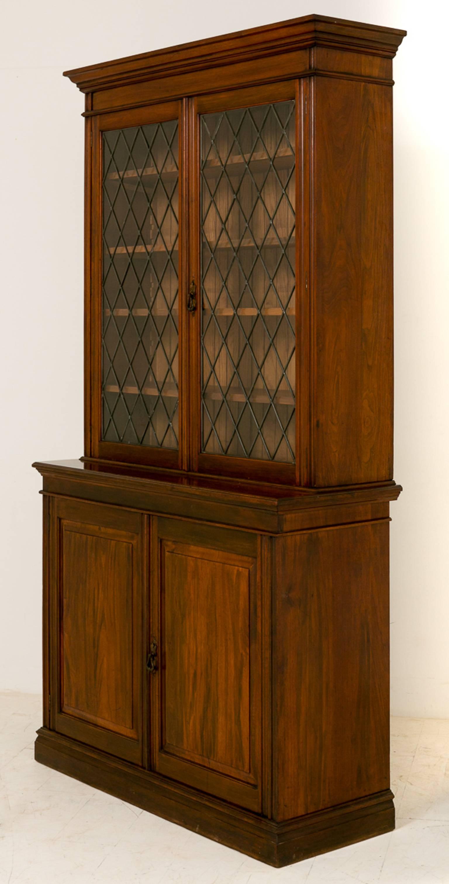Late Victorian Walnut Two-Door Bookcase For Sale 1