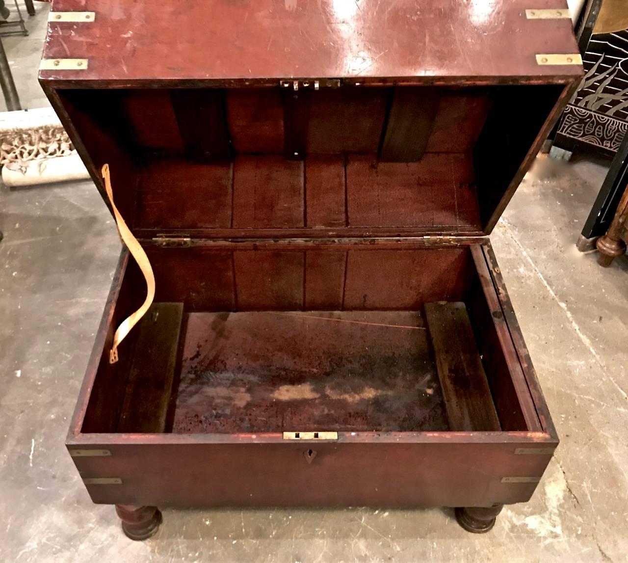 Early 19th Century English Mahogany Footed Campaign Chest or Trunk In Good Condition In Pasadena, CA