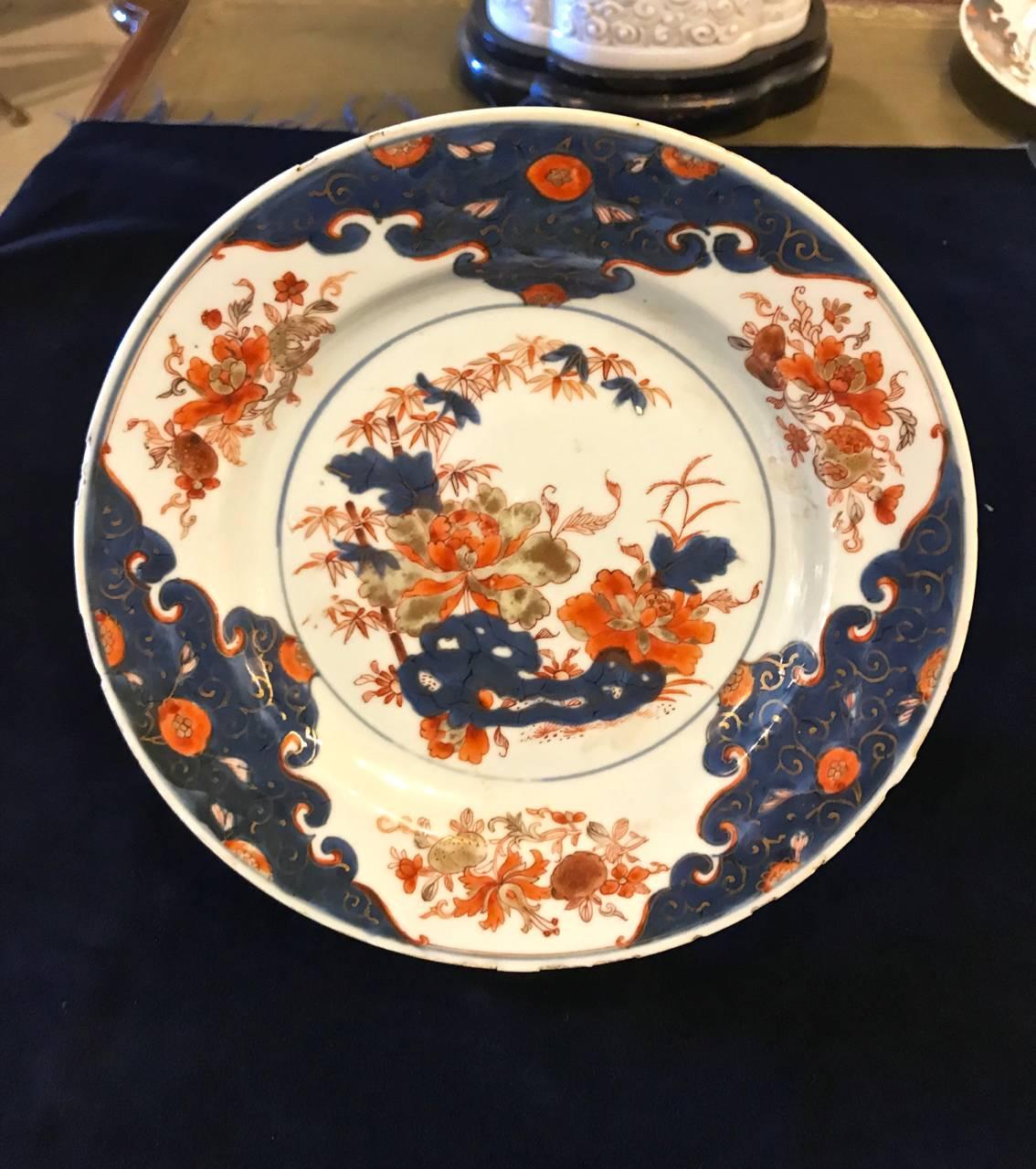 18th Century Chinese Imari Dishes, Set of Four In Fair Condition In Pasadena, CA