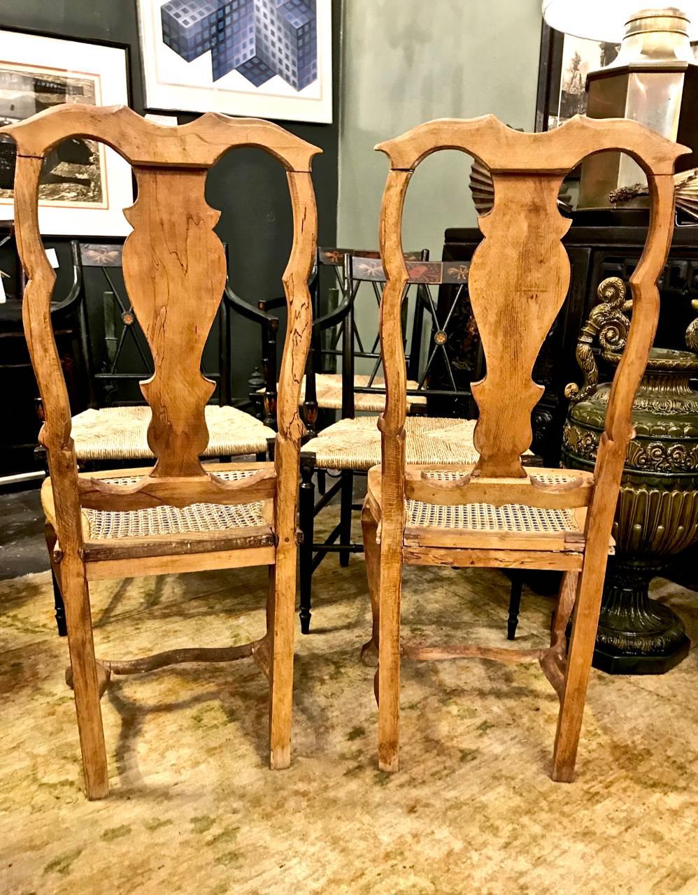 Pair of Swedish 18th Century Rococo Side Chairs, circa 1760-1770 In Good Condition In Pasadena, CA