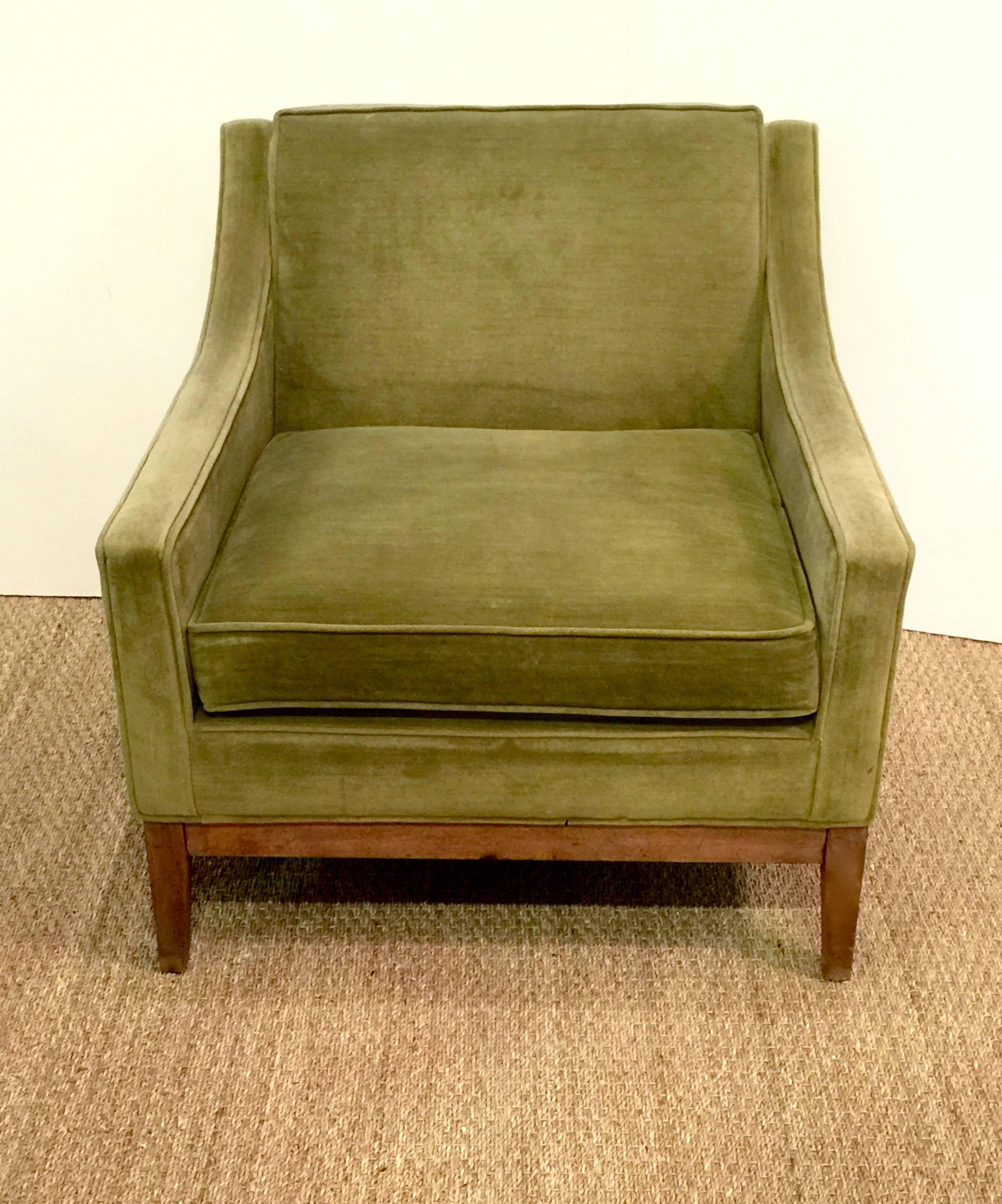 Mid-Century Modern Pair of Monteverdi-Young Club Chairs