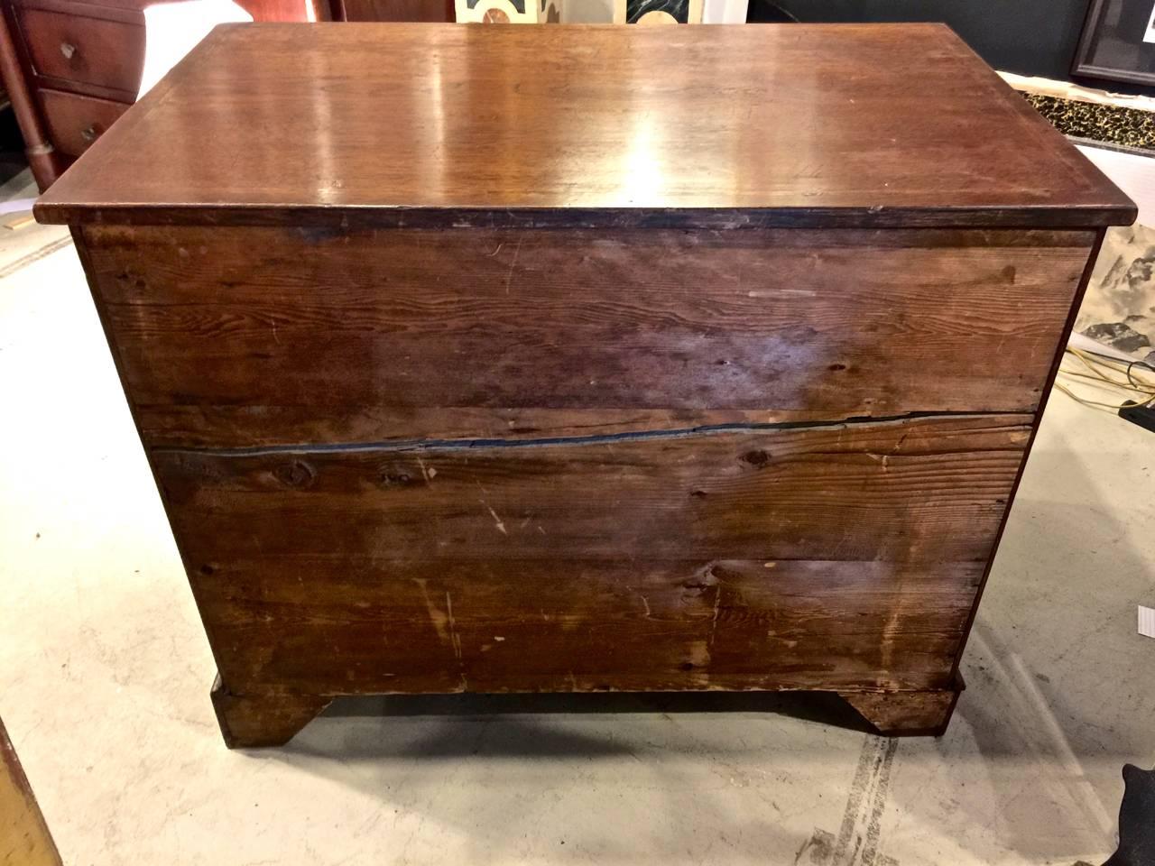 Georgian 18th Century Walnut Kneehole Desk