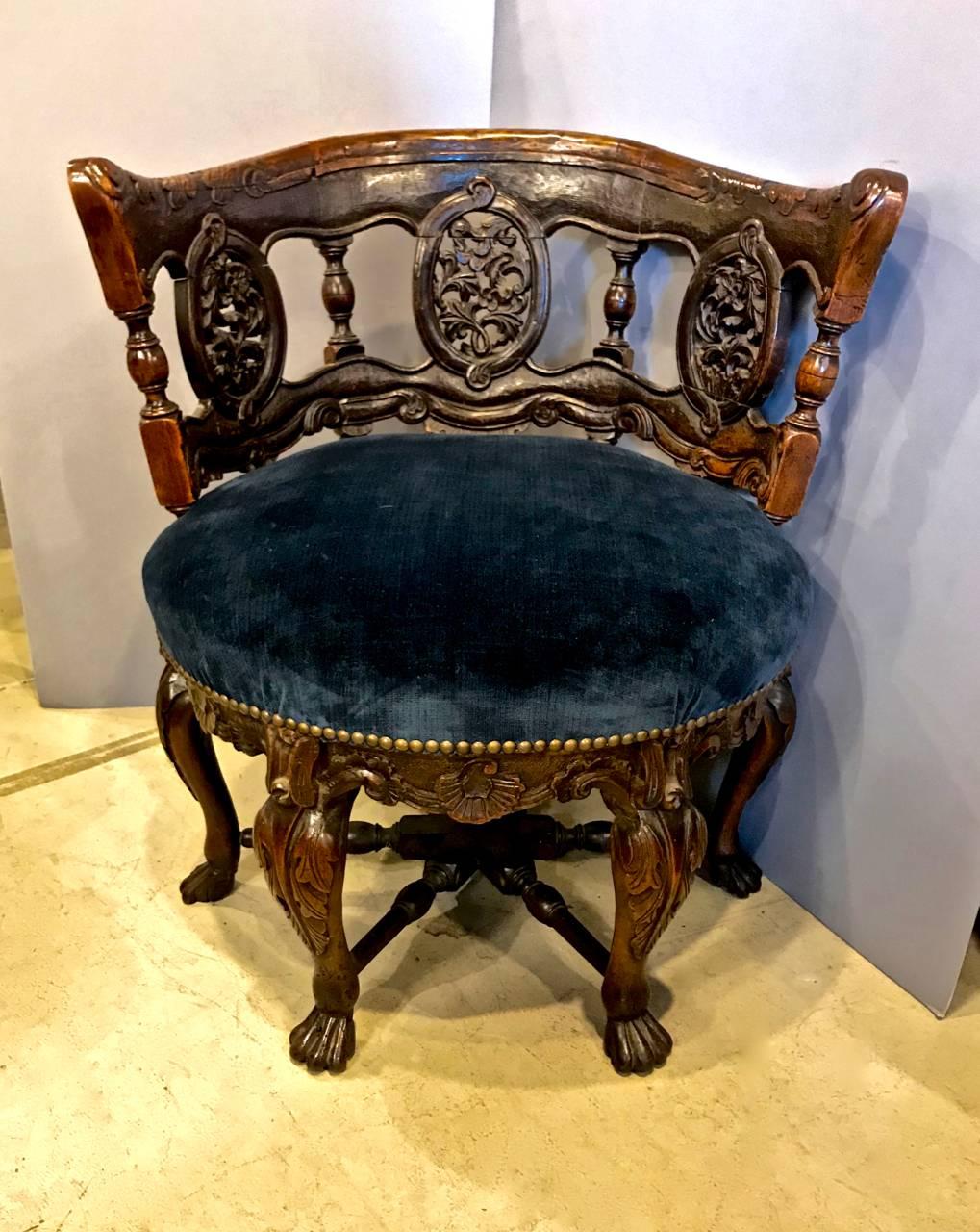 English 19th Century Anglo-Raj Barrel Back Chair
