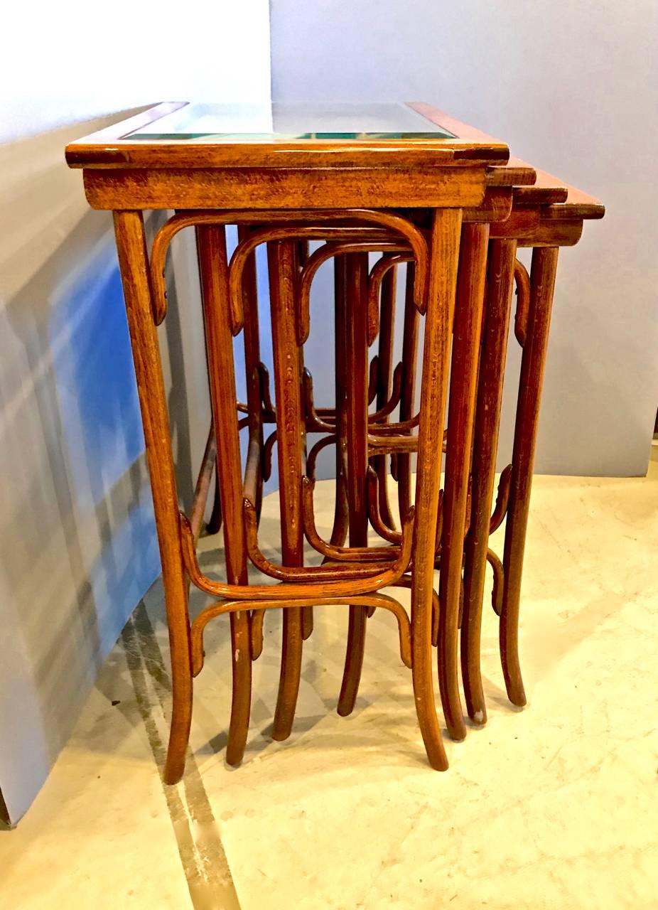 Art Deco Set of Four Bentwood Nesting Tables in the Style of Thonet