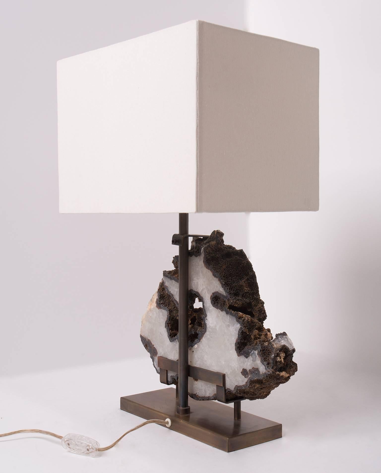 Organic Modern Table Lamp in Brazilian White Agate, Brass Brushed Base with White Linen Shade
