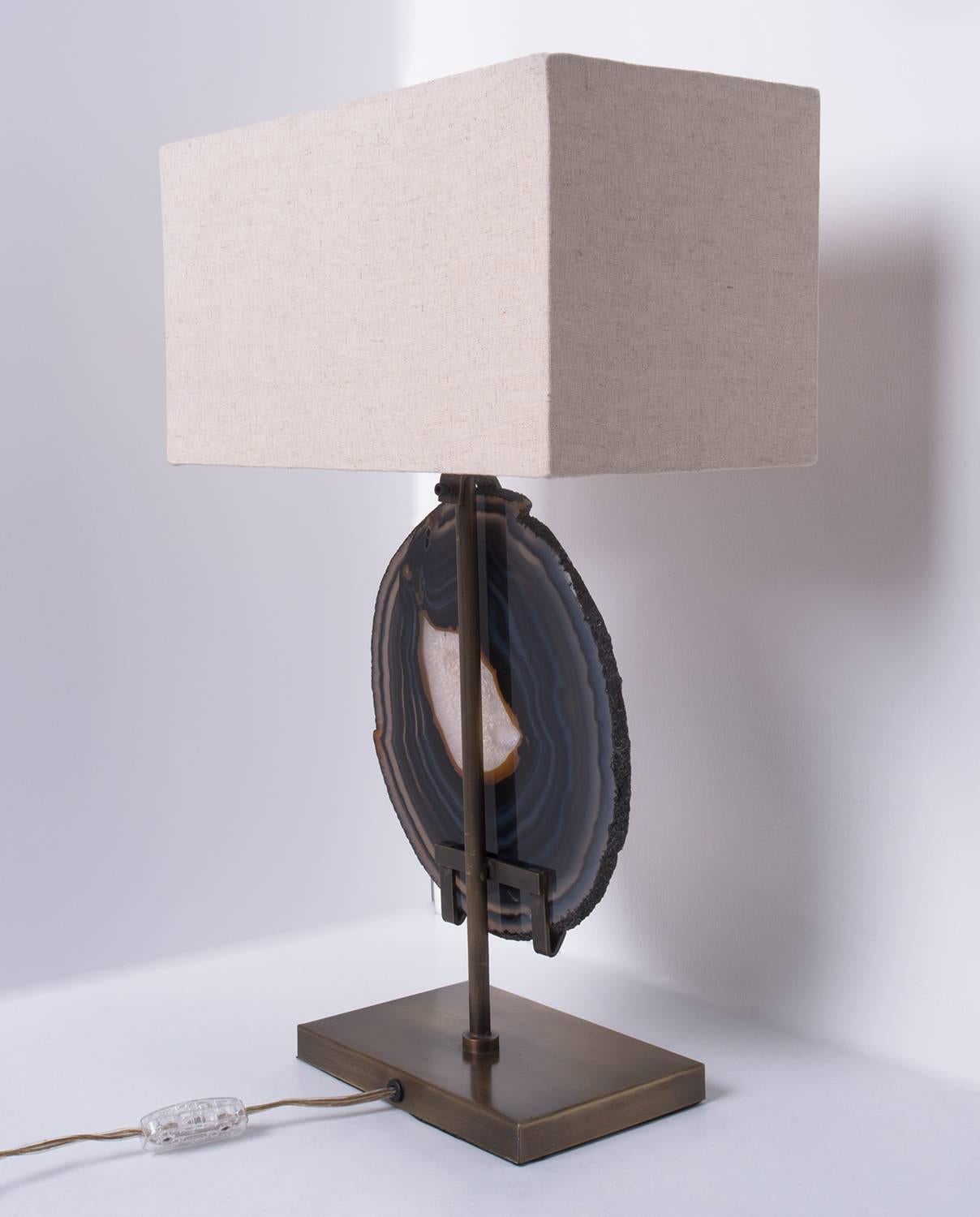 Organic Modern Table Lamp in Brazilian Agate, Brushed Brass Base with Beige Linen Shade