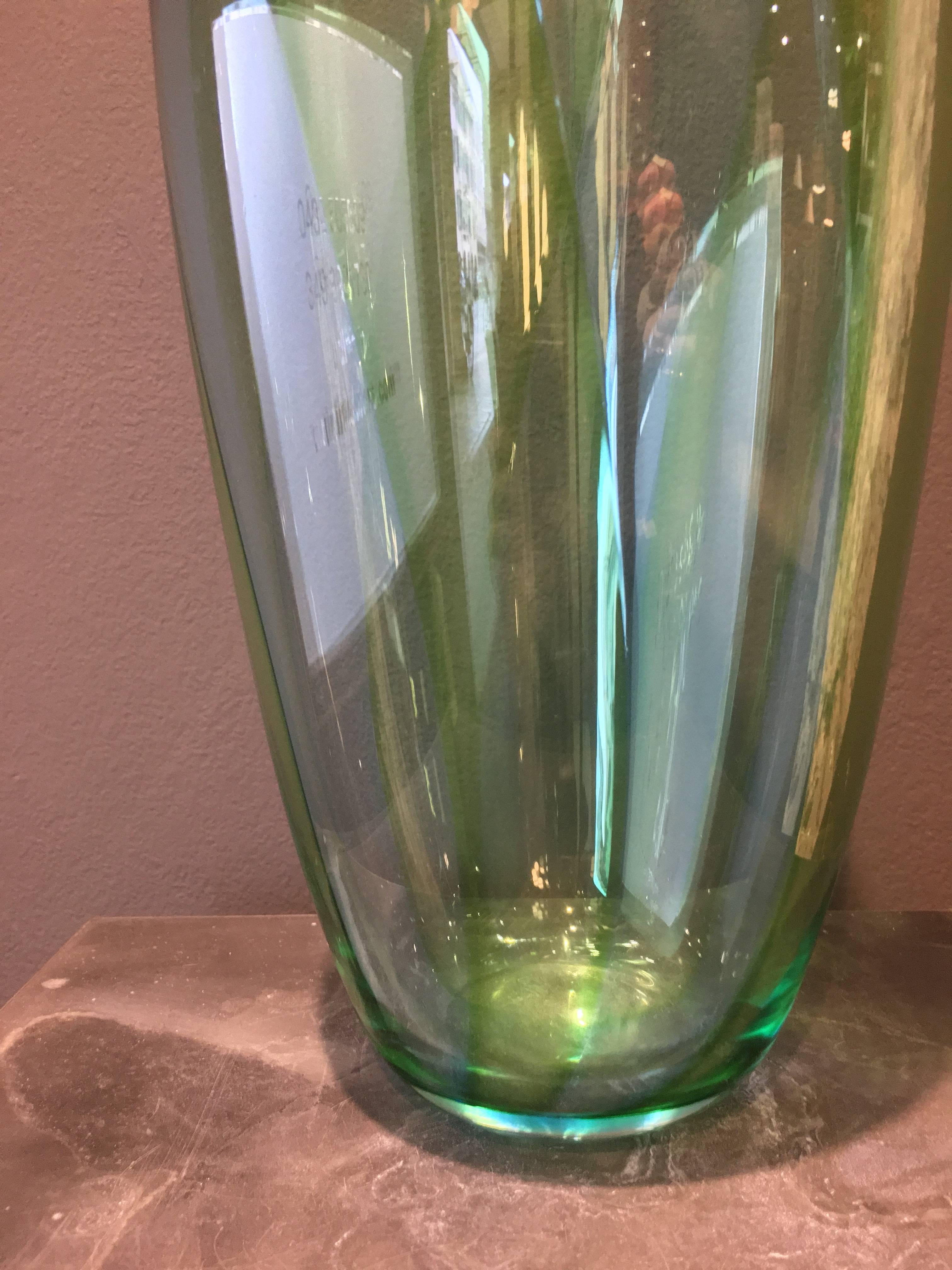 Formia Murano Venice Vintage Light Green Blue Blown Glass Vase, 20th Century In Good Condition For Sale In Udine, IT