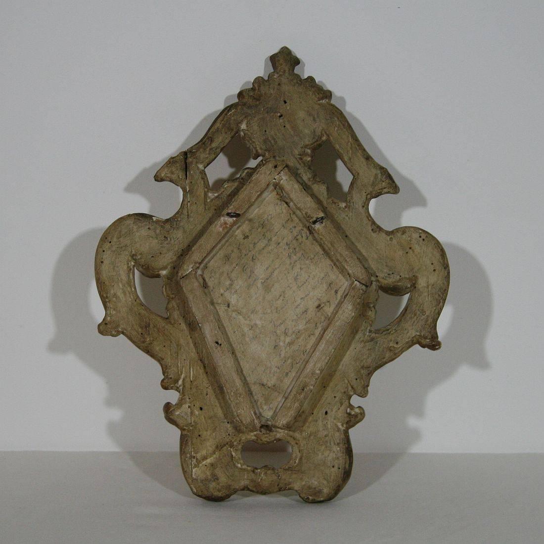 Small 18th Century, Italian Giltwood Baroque Mirror In Good Condition In Buisson, FR