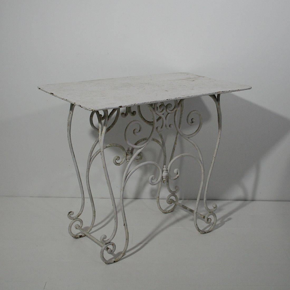 French 19th Century Painted Iron Garden or Conservatory Table In Good Condition In Buisson, FR