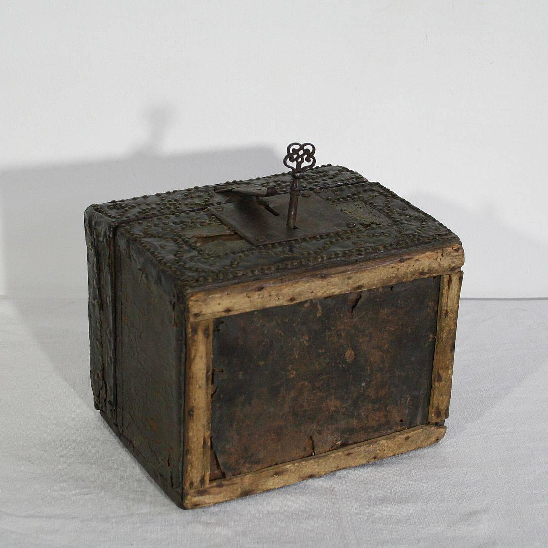 Small 17th Century, French Coffer/Box in Leather 2