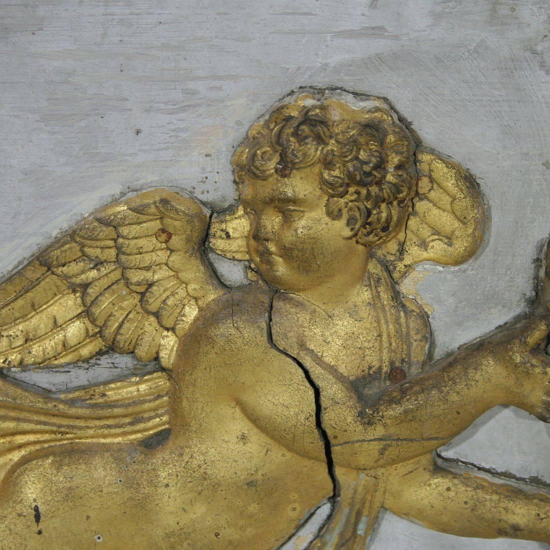 Late 18th Century, French Panel with Gilded Angels In Fair Condition In Buisson, FR
