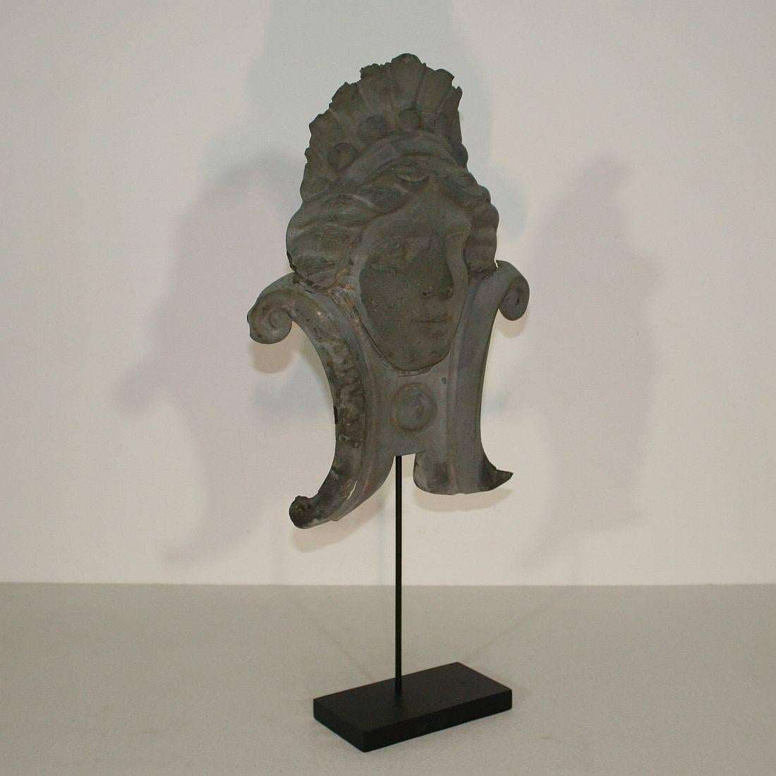 French 19th Century, Zinc Head Ornament In Fair Condition In Buisson, FR