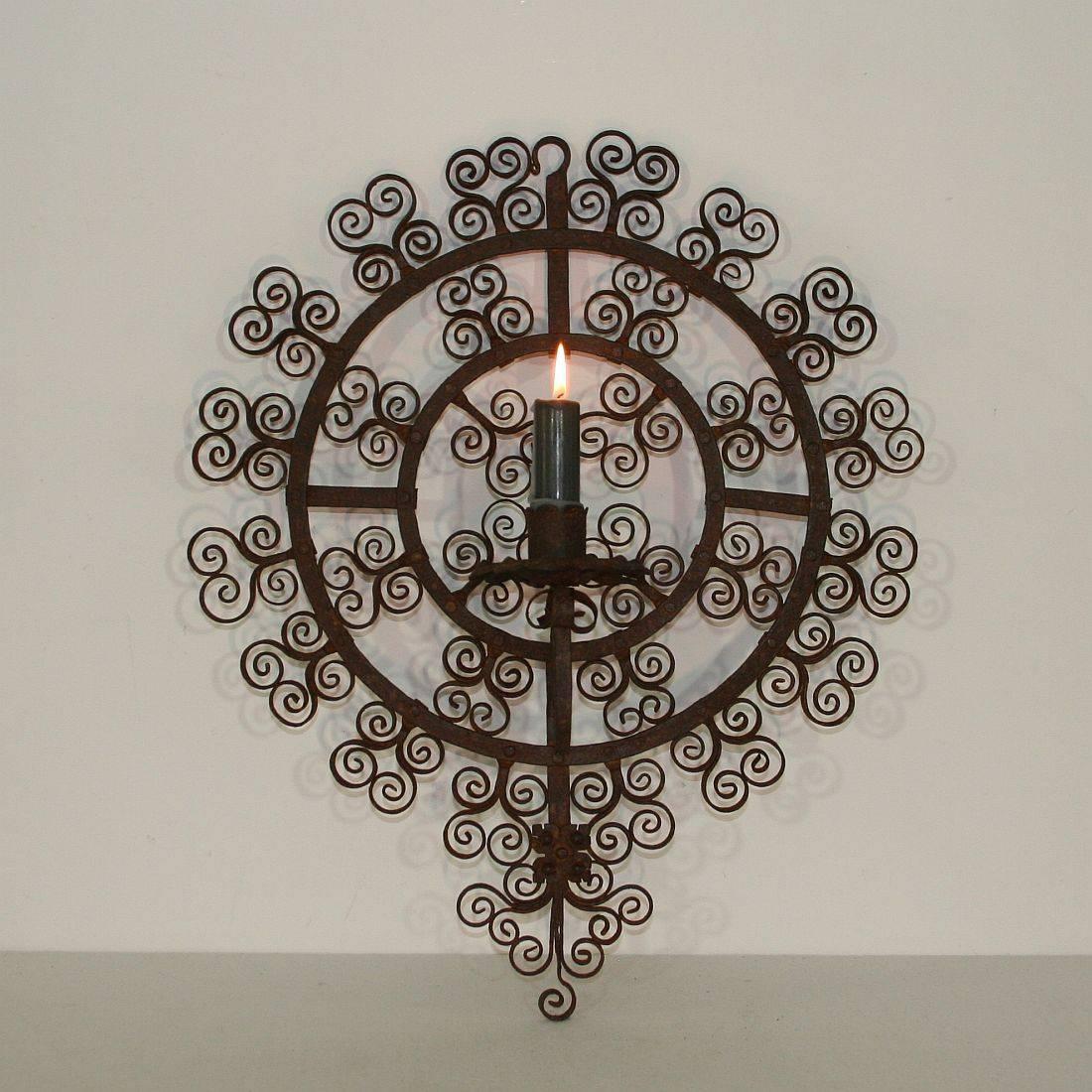 Spectacular Spanish hand-forged iron candleholder. Great craftsmanship
Spain, 19th century
Weathered.
