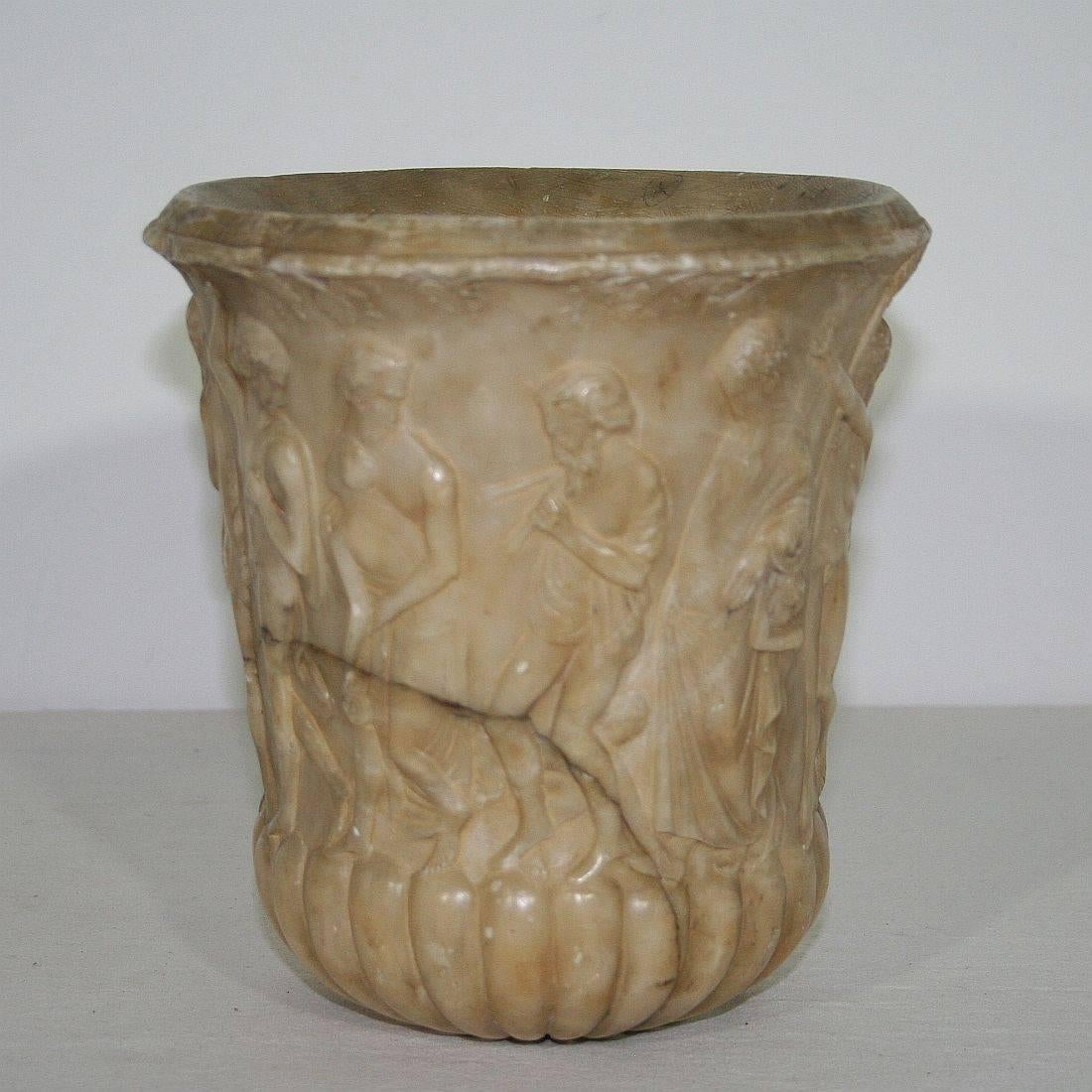 18th Century, Italian Alabaster Fragment of a Vase In Fair Condition In Buisson, FR