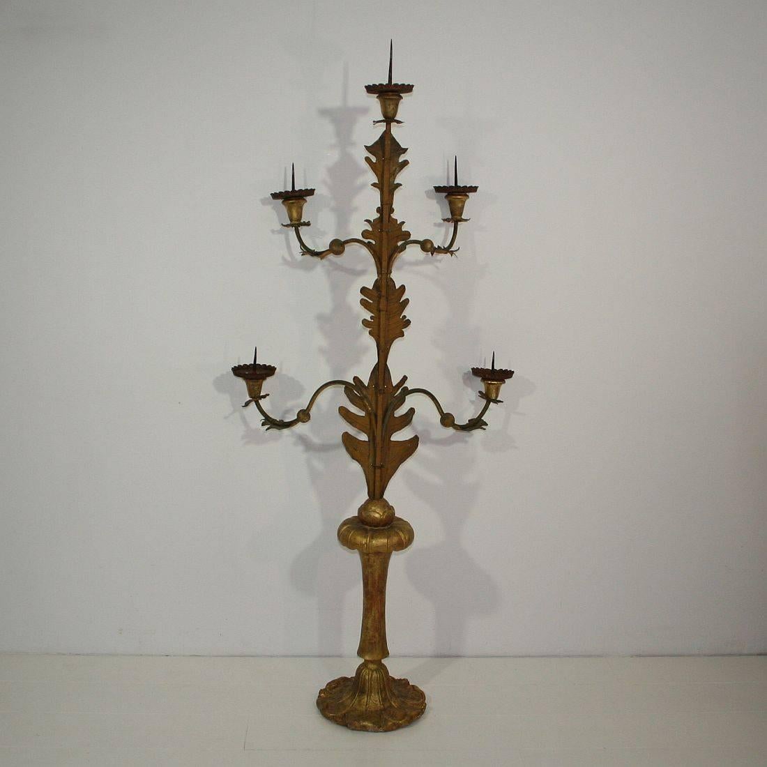 Large Italian 18th Century Gilded Iron Baroque Candleholder or Candelabra In Good Condition In Buisson, FR