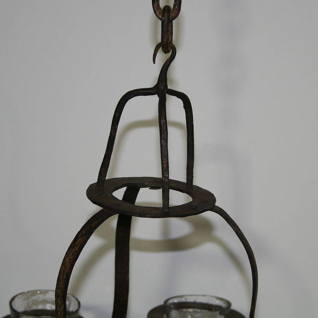 French 18th Century Hand-Forged Iron Chandelier In Good Condition In Buisson, FR