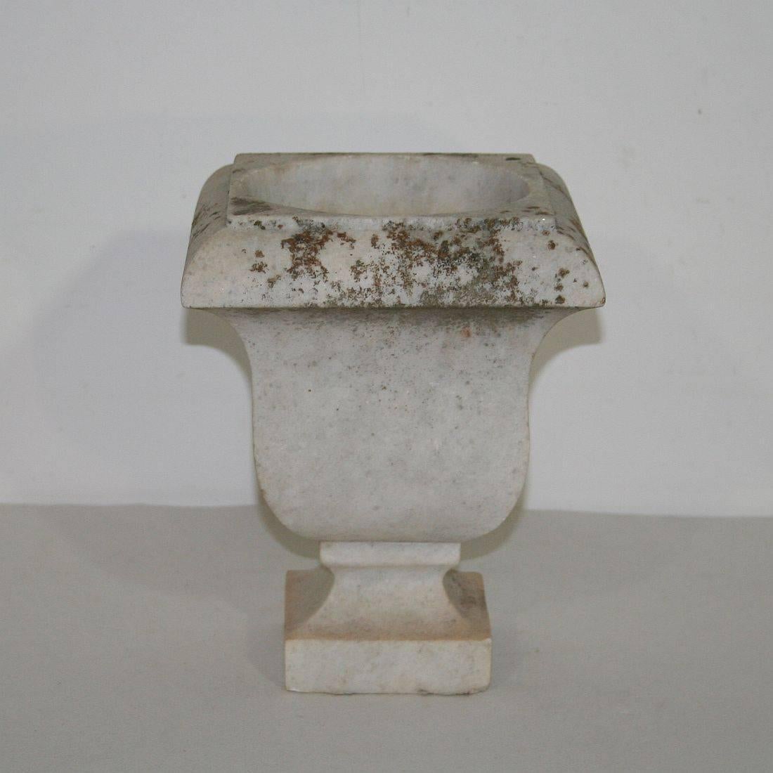 19th Century French Marble Garden Urn In Good Condition In Buisson, FR