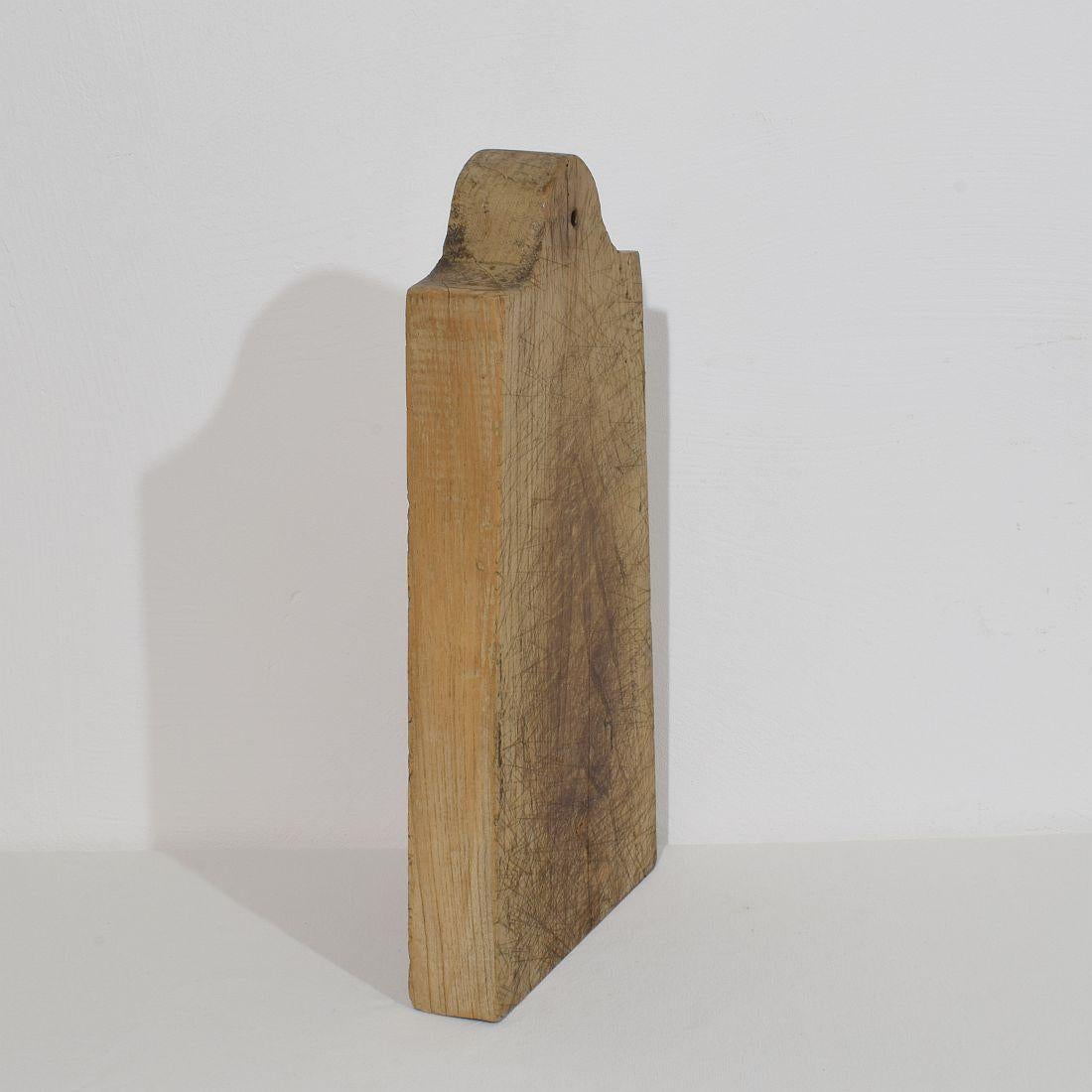 Français Planche à découper en bois épais, 19e siècle, France en vente